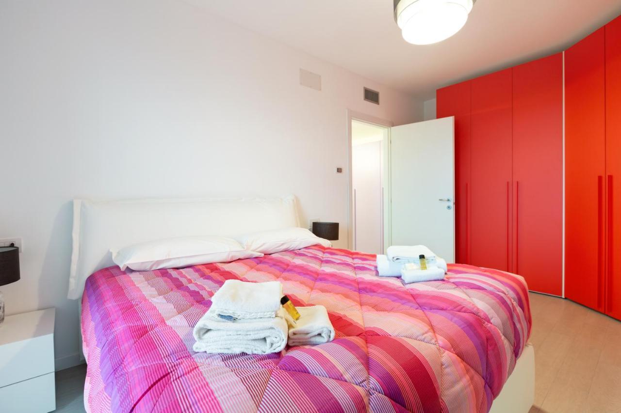 Fiera Milano Flat With Garage Leilighet Eksteriør bilde