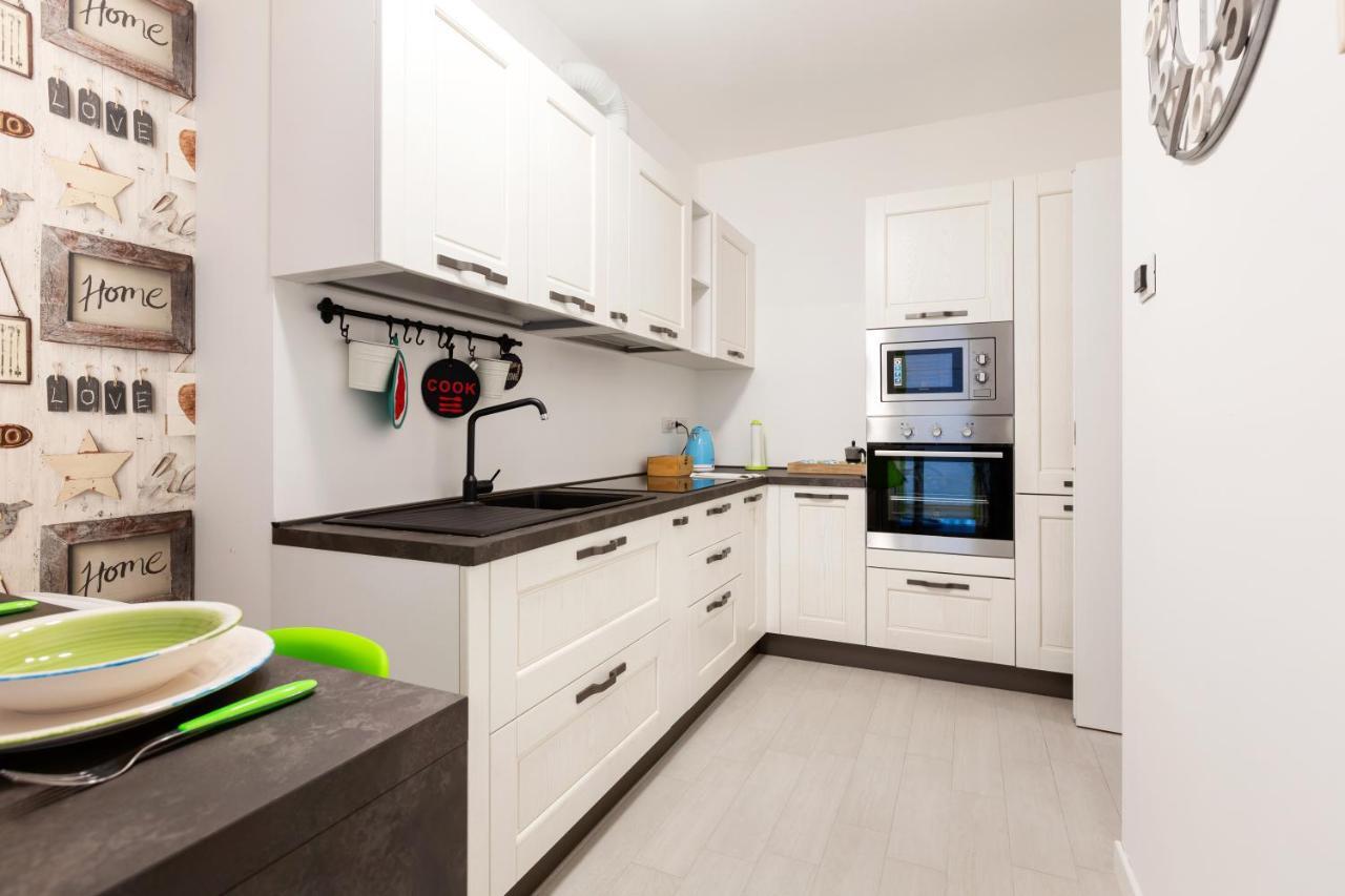 Fiera Milano Flat With Garage Leilighet Eksteriør bilde